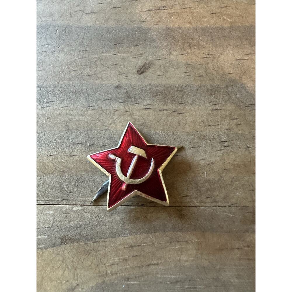 USSR Soviet Russia Beret Pin .75"